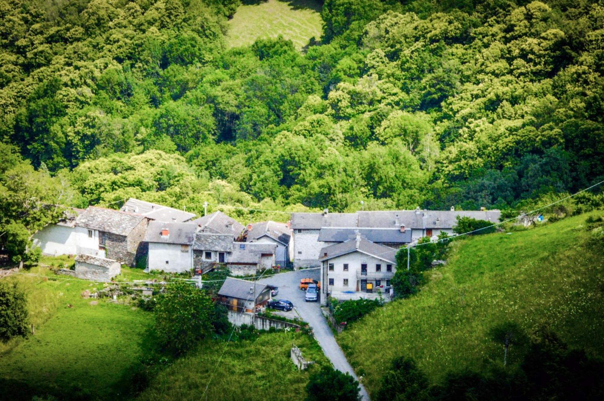 Chalet In Pietra E Legno Con Caminetto Inverso Pinasca Dış mekan fotoğraf