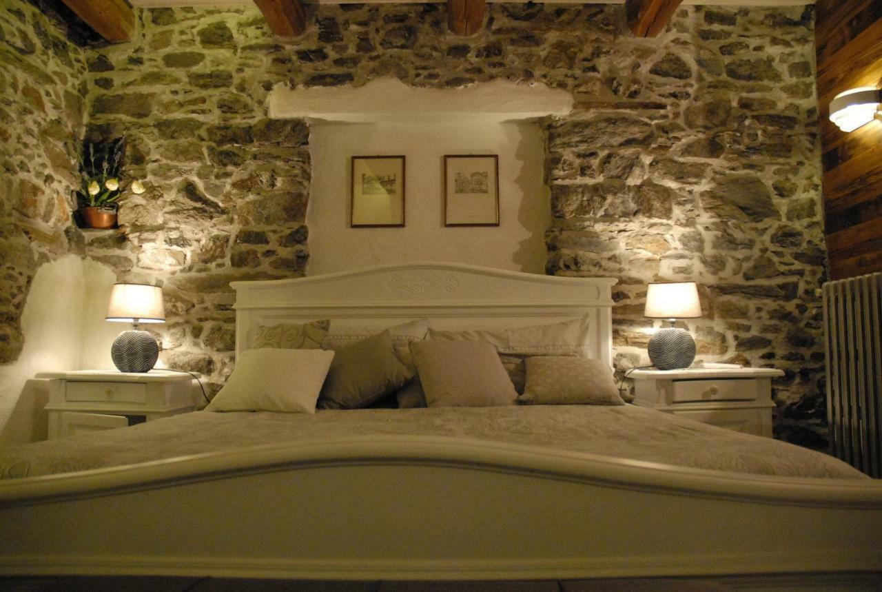 Chalet In Pietra E Legno Con Caminetto Inverso Pinasca Dış mekan fotoğraf