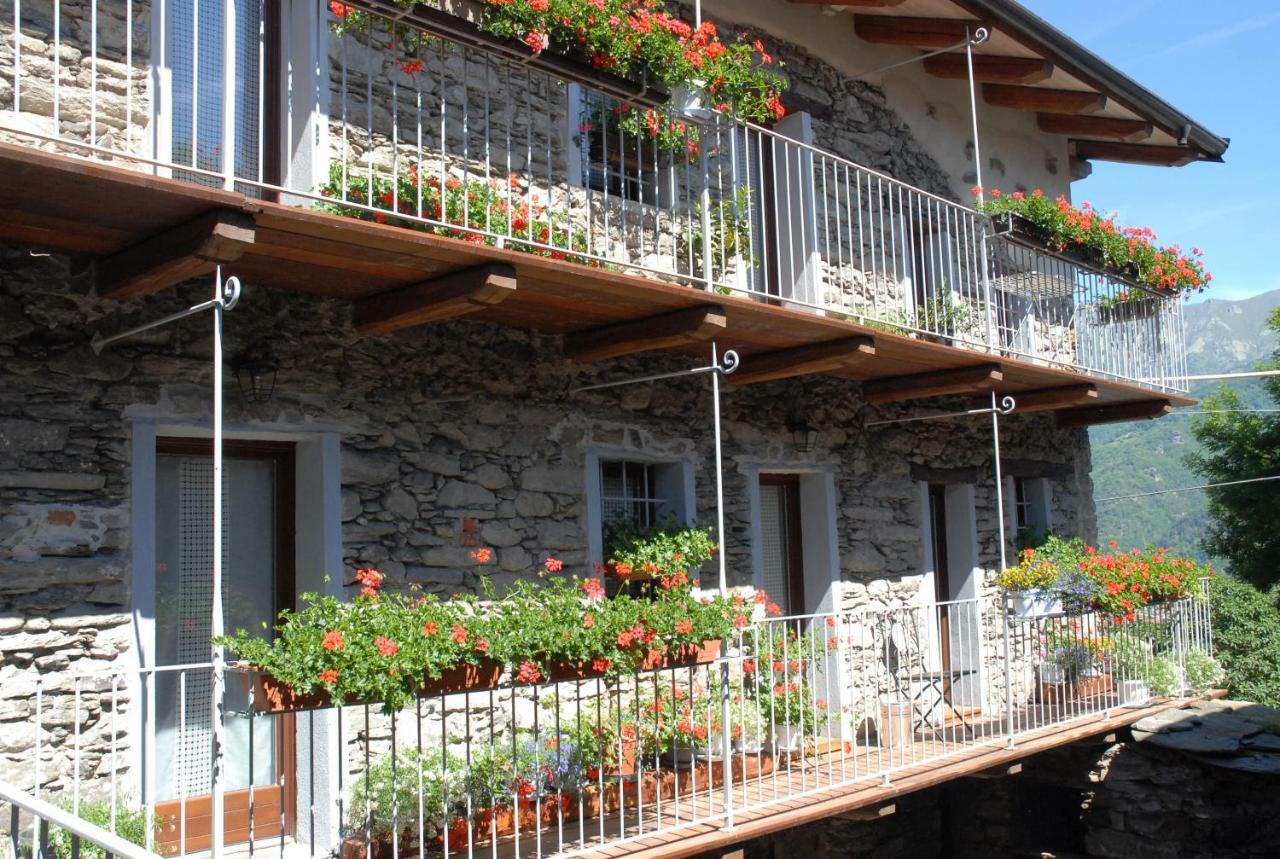 Chalet In Pietra E Legno Con Caminetto Inverso Pinasca Dış mekan fotoğraf